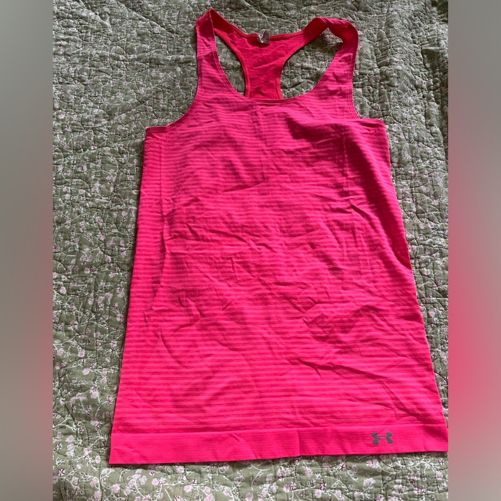 Hot pink women’s medium under Armour tank top